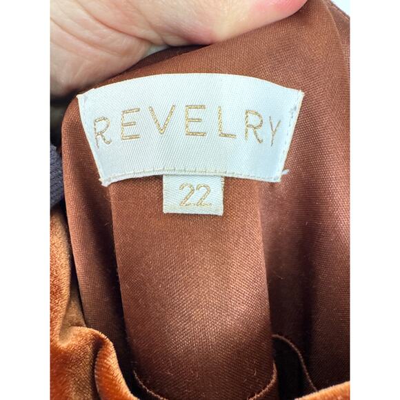 Revelry Maxine Velvet Slit Maxi Dress Gown in Rust - Size 22 - Picture 4 of 9